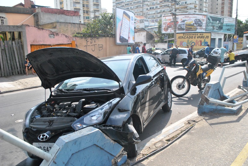 Acidente deixa cinco feridos na 28 de Março, em Campos