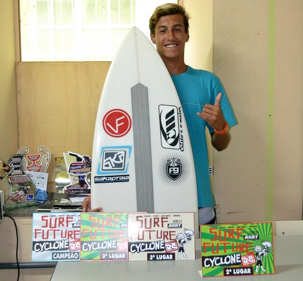 Surfista sanjoanense conquista título no Rio de Janeiro