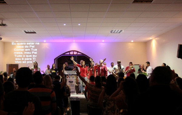 Conferência “Atmosfera Jovem 2015” acontecerá nos dias 13 e 14, em SJB