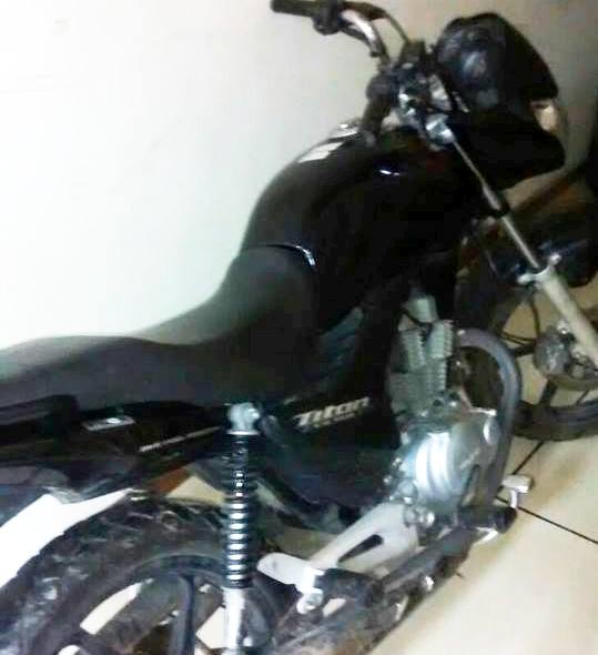 Motocicleta furtada no Açu é encontrada em SJB