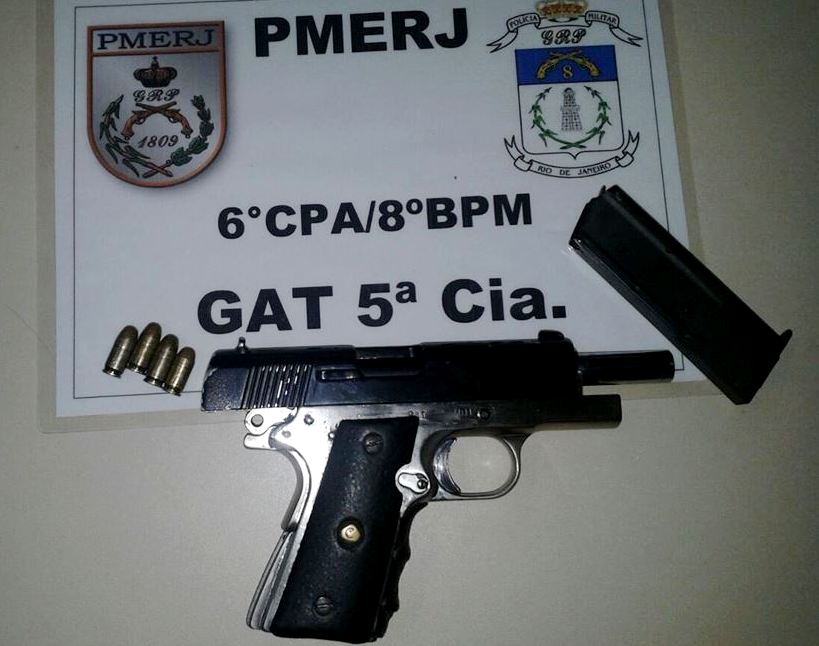Homem preso com pistola 380 em Atafona