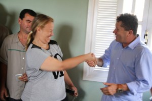4241_021215151005_entrega_de_casa__3___1_