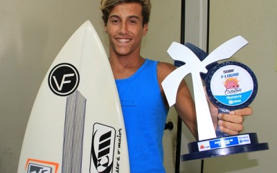 Talento do surf começa 2016 com vitória