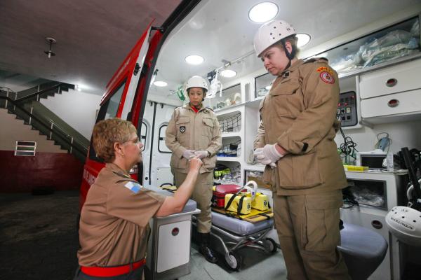 Mulheres se destacam no Corpo de Bombeiros do Rio
