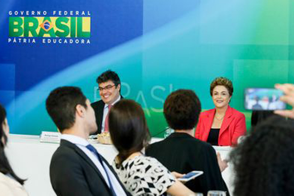 Aprovar a CPMF é questão de saúde pública, diz Dilma