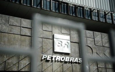 Petrobras aumenta preço da gasolina em 0,74% nas refinarias