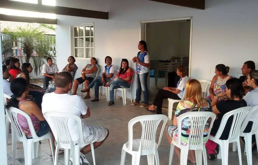 Católicos se reúnem para organização dos festejos de Nossa Senhora da Penha, em Atafona
