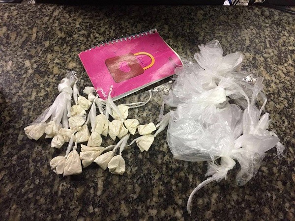 Grávida de oito meses presa com droga em Martins Lage