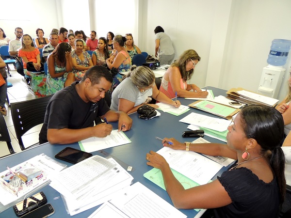 Secretaria de Educação de SJB dá posse a 32 concursados