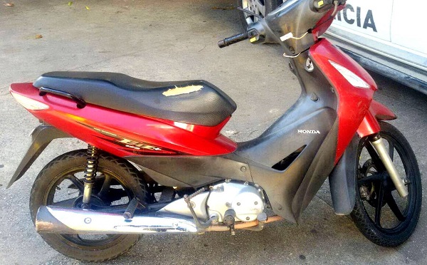 Motocicleta furtada no Centro de SJB é encontrada em Campos