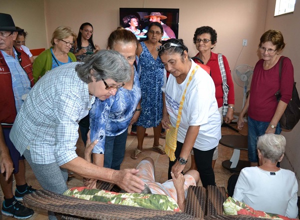 Idosos do Açu visitam retiro São João Batista