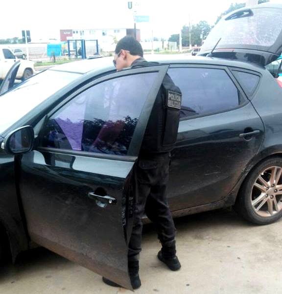 Três detidos após perseguição policial em SJB