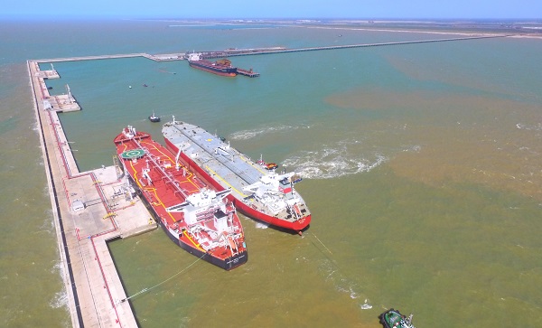 Terminal de Petróleo do Porto do Açu começa a operar