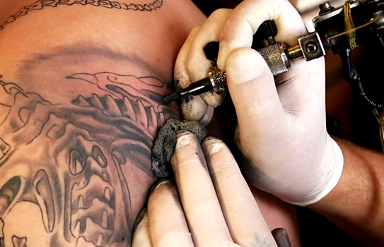 Tatuados não podem ser barrados em concursos públicos