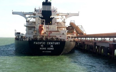 Outro navio de Hong Kong atracou no Porto do Açu