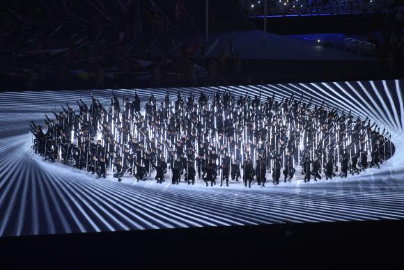 Paralimpíada é aberta com emoção, luzes, dança e música brasileira