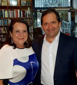 Foto: Carla Machado e o Dep. Edson Albertassi / Arquivo Pessoal