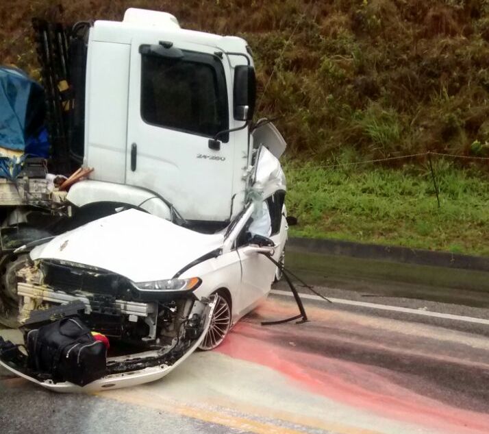 Homem morre em grave acidente na BR 101 em Macaé