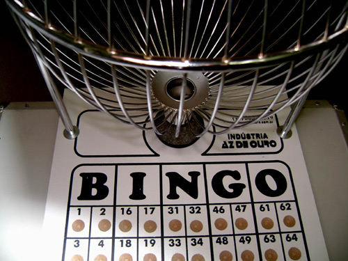 Bingo beneficente neste domingo no Clube Democrata