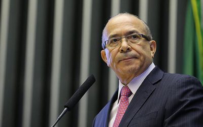 Ministros e governadores estão entre investigados na “farra das passagens”