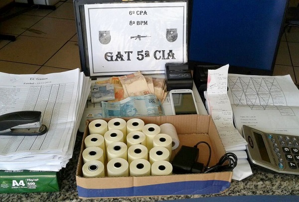 Homem detido com material de jogos de azar no Centro de SJB