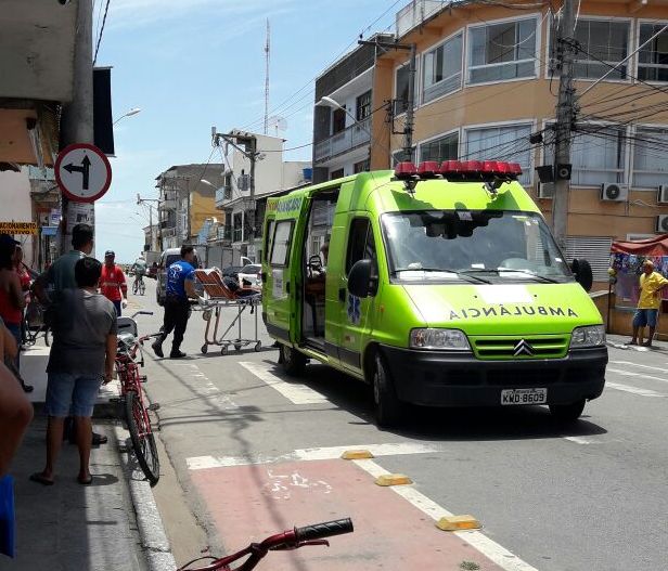 Idosa atropelada por bicicleta no Centro de SJB