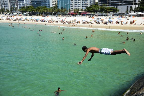Virada do ano será de muito calor em grande parte do país