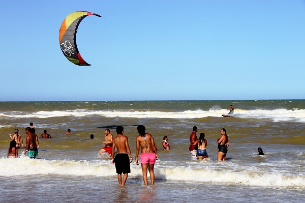 Encontro de Kitesurf em Grussaí neste sábado