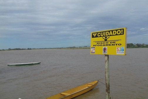 Alerta sobre perigo de banho no Paraíba do Sul