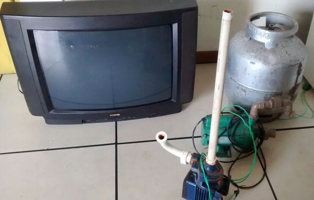 Jovens detidos com materiais roubados em residências de Grussaí