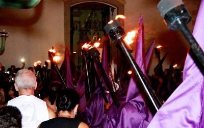 Procissão do Fogaréu percorre ruas e movimenta o turismo religioso em SJB