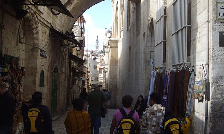 Turista britânica morre esfaqueada em Jerusalém durante Via Crucis