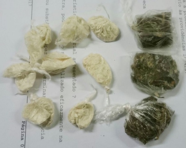 Dois presos com cocaína e maconha em Grussaí
