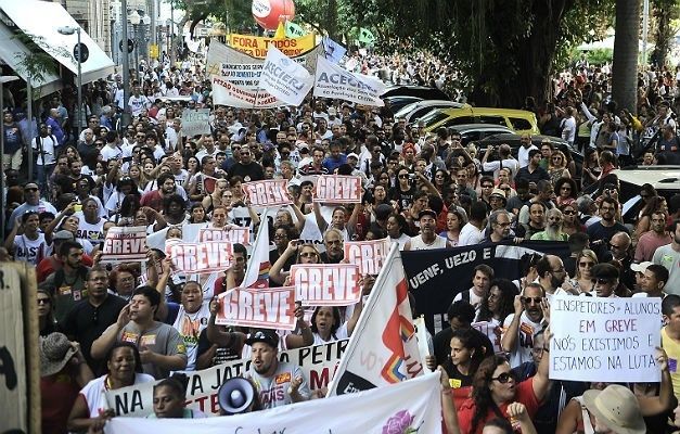 Trabalhadores aderem à greve geral e fazem protestos em várias cidades