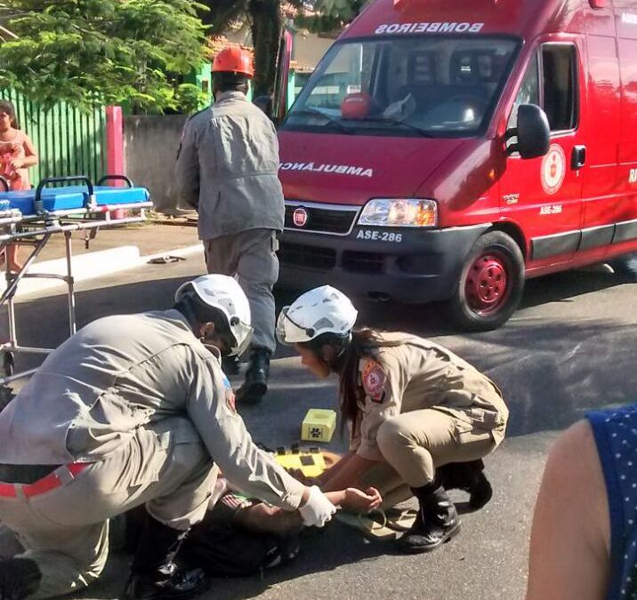 Motociclista ferido após sofrer queda de moto ao desviar de cachorros em Atafona