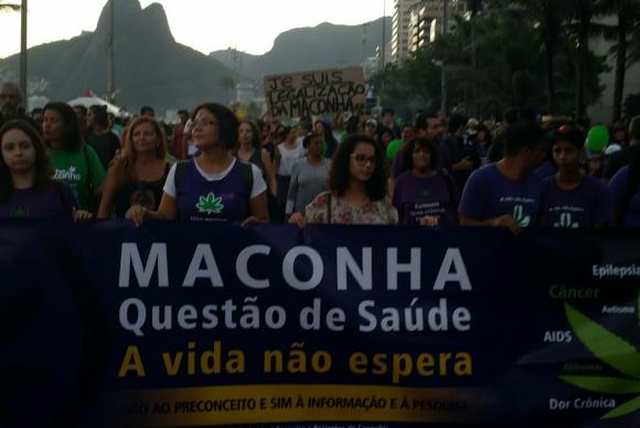 Marcha da Maconha no Rio pede liberdade para usuários presos