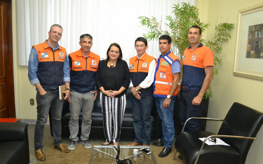 Prefeita Carla Machado recebe visita do coordenador regional de Defesa Civil