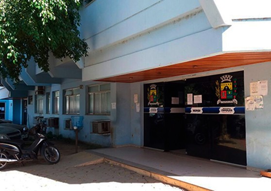 Ladrões invadem prefeitura e arrombam caixa eletrônico