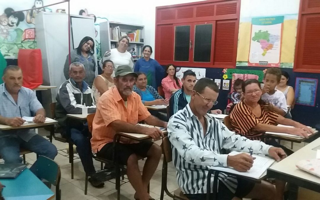 Matrículas abertas da Educação Básica para Jovens e Adultos em SJB