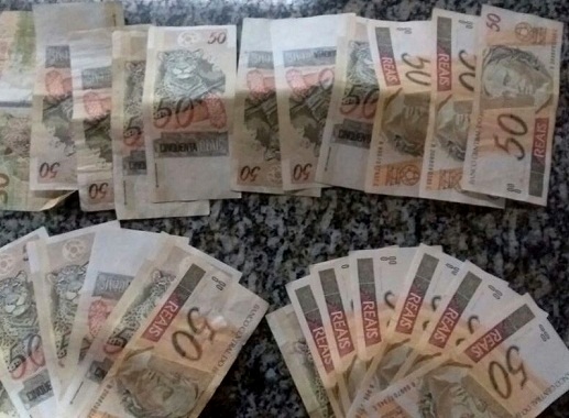 Onze pessoas detidas com R$ 1,3 mil em notas falsas