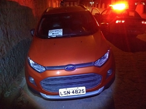 Militares de Barcelos recuperam carro roubado em Rio das Ostras