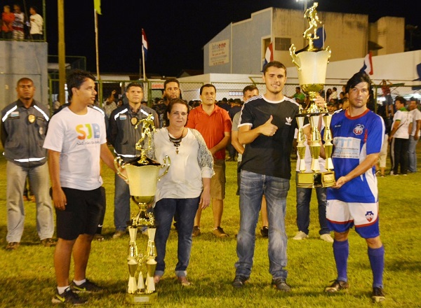 Barcelos é campeão no futebol amador