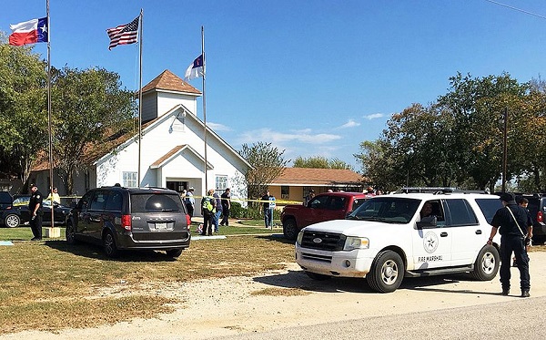 Atirador invade igreja no Texas e deixa mortos e feridos
