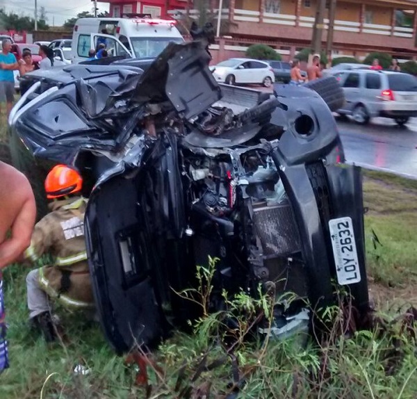 Três feridos em acidente em SJB