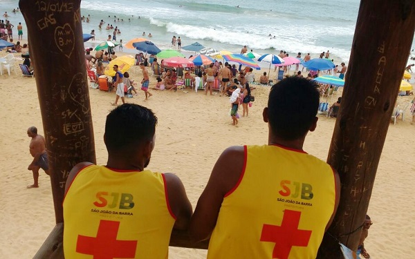 Defesa Civil de SJB contabilizou 470 salvamentos marítimos nos primeiros meses do ano