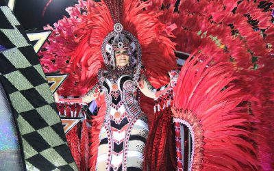Congos e Chinês brilham na Avenida do Samba