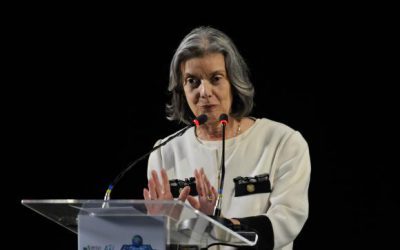 Cármen Lúcia assume a Presidência da República