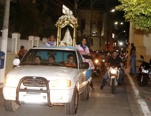 Missa e carreata marcam início dos festejos da Penha