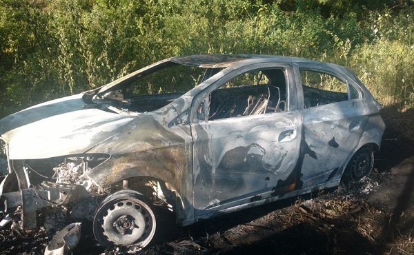 Quatro corpos encontrados carbonizados dentro de carro em Pádua