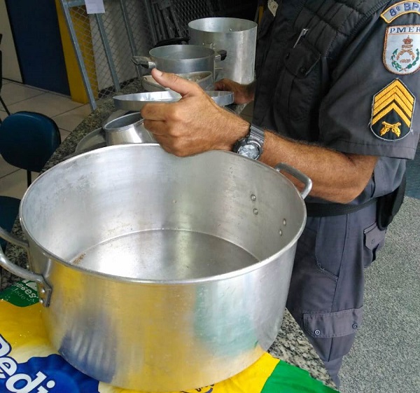 Homem furta panelas de residência em Atafona e é detido pela PM